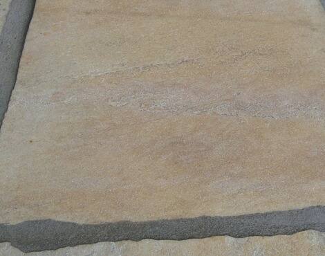 砂岩系の石の洗浄。アップ” /></noscript></p>
<p><br></p>
<p><br></p>
<p><span style=