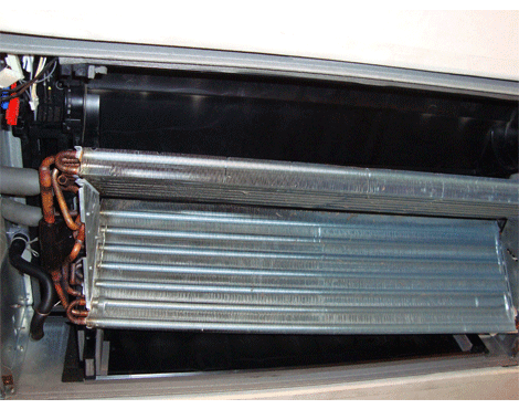 東芝エアコン天井付け2方向の熱交換器